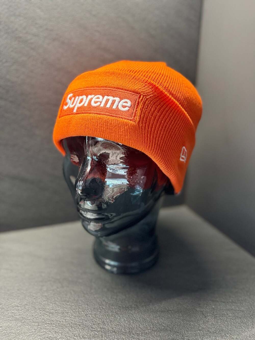 100% authentic Supreme x New Era Box Logo Beanie Dark Orange